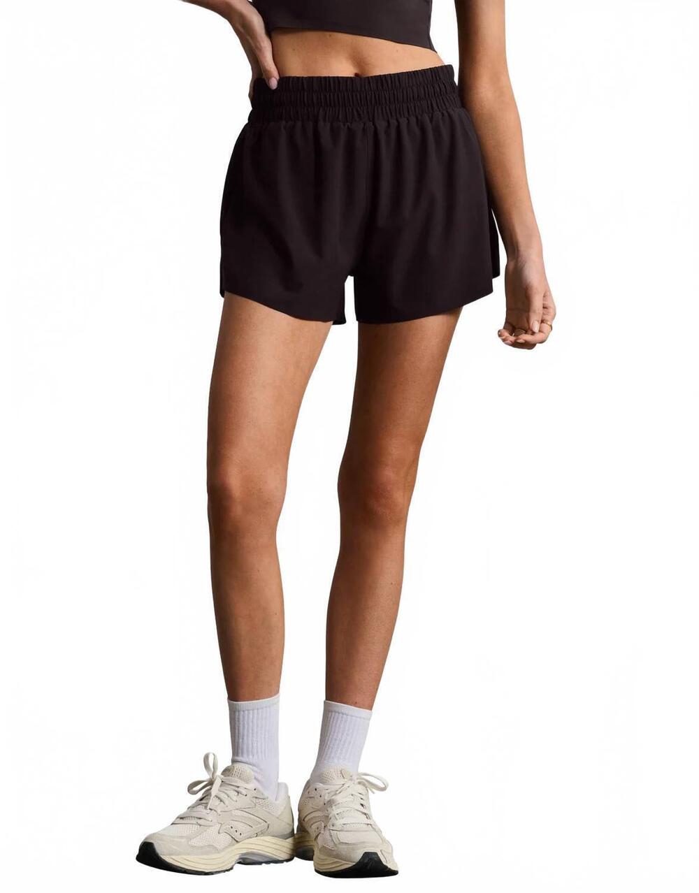 NEW RHONE mirage play short in black